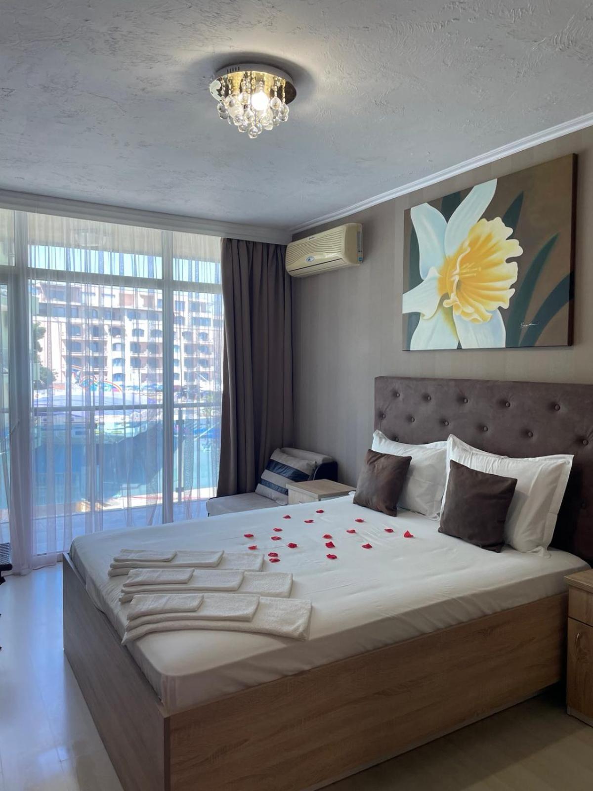 Gallery L Apartment *